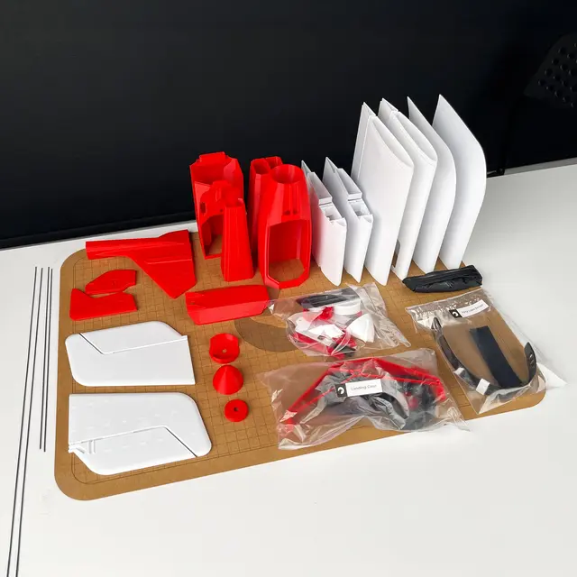 Stick 1000 gövde kitinin baskılı parçaları ve donanımı